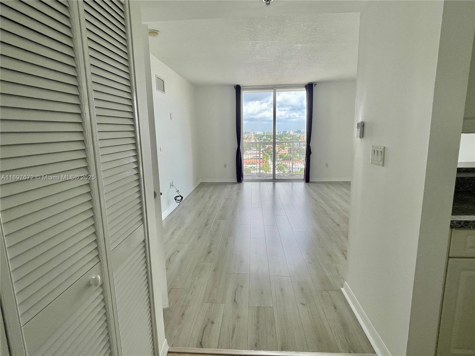 900 SW 8th St #1505 Miami, FL 33130