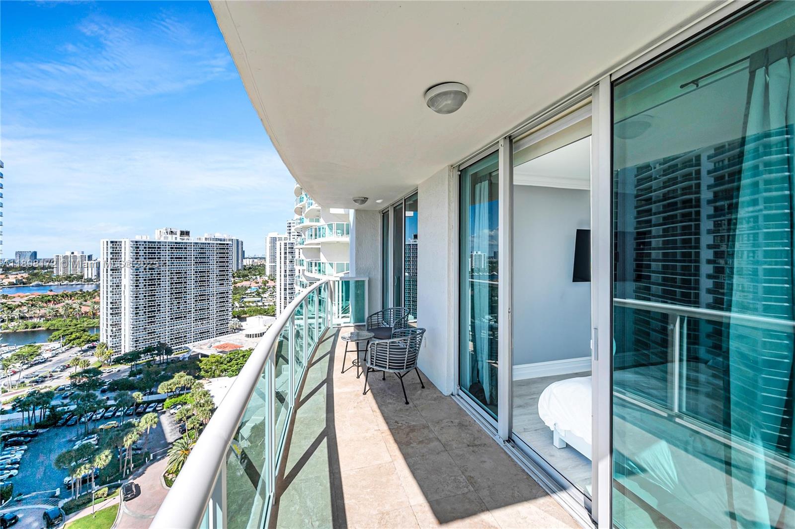 image Hamptons South58