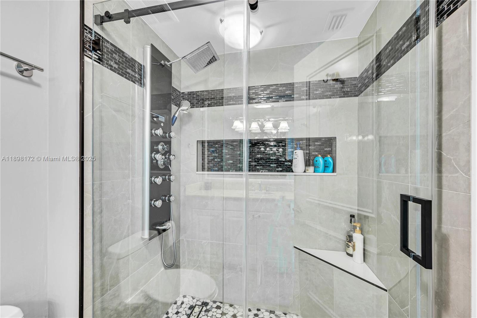 image Hamptons South60