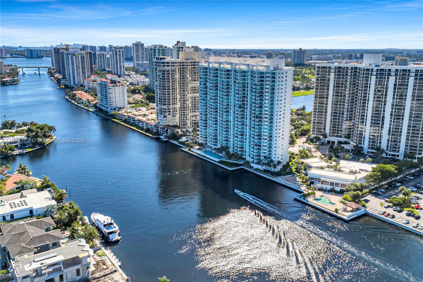 image Hamptons South70