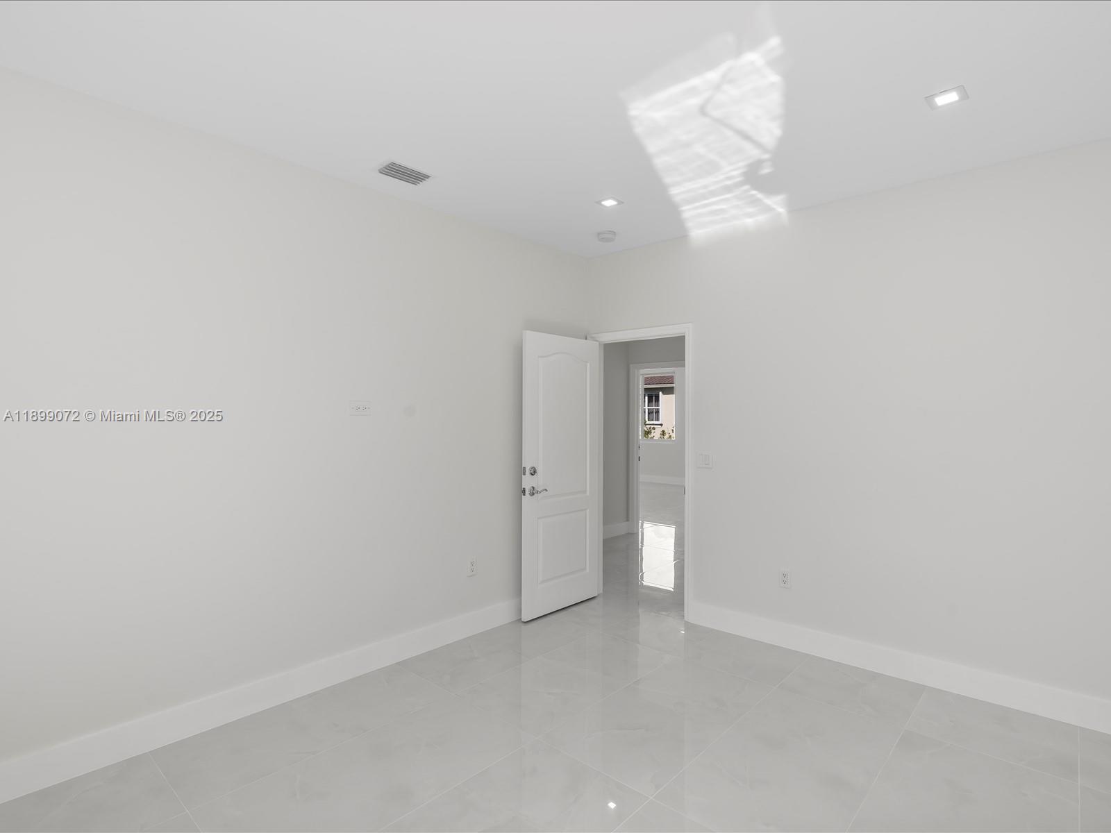 21227 NE 31st Pl #21227 Aventura, FL 33180