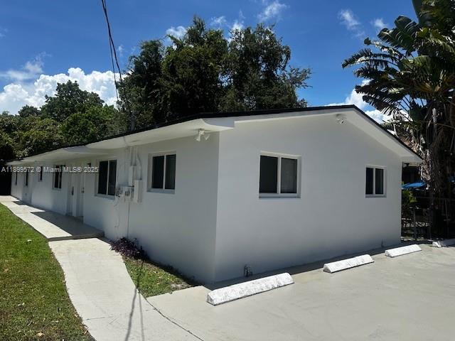 5700 NW 5th Ave #5702