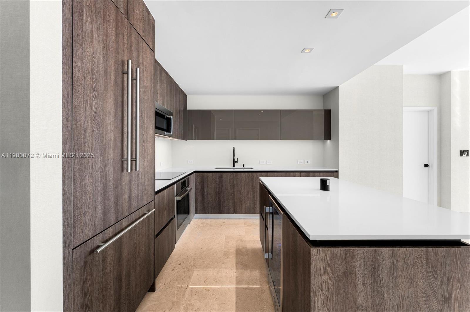 image Rise Condominium9