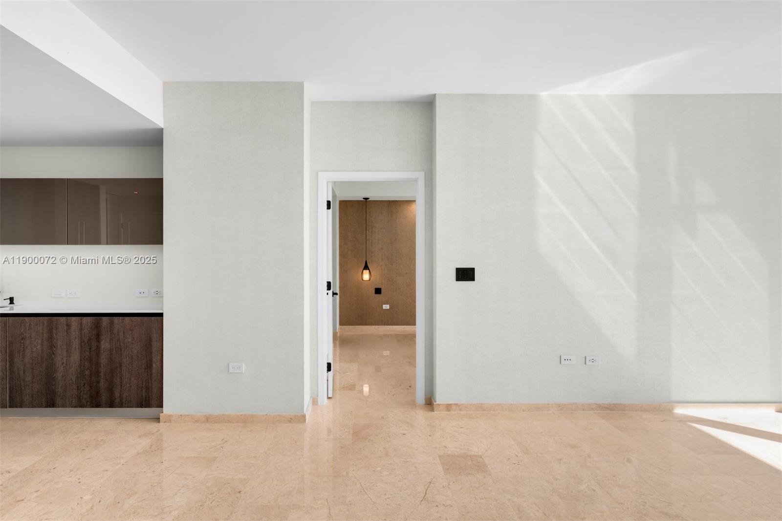 image Rise Condominium12