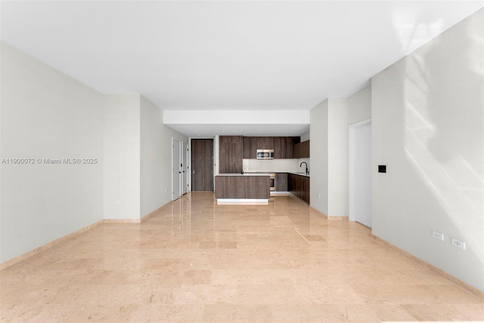 image Rise Condominium14