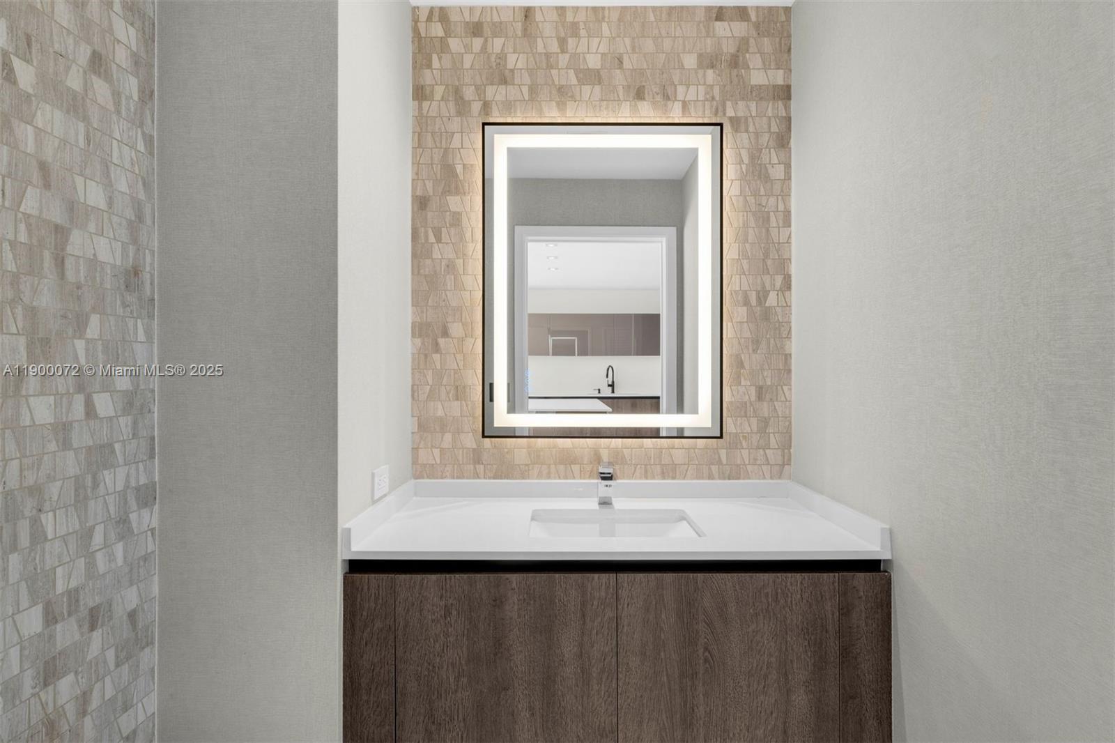 image Rise Condominium8