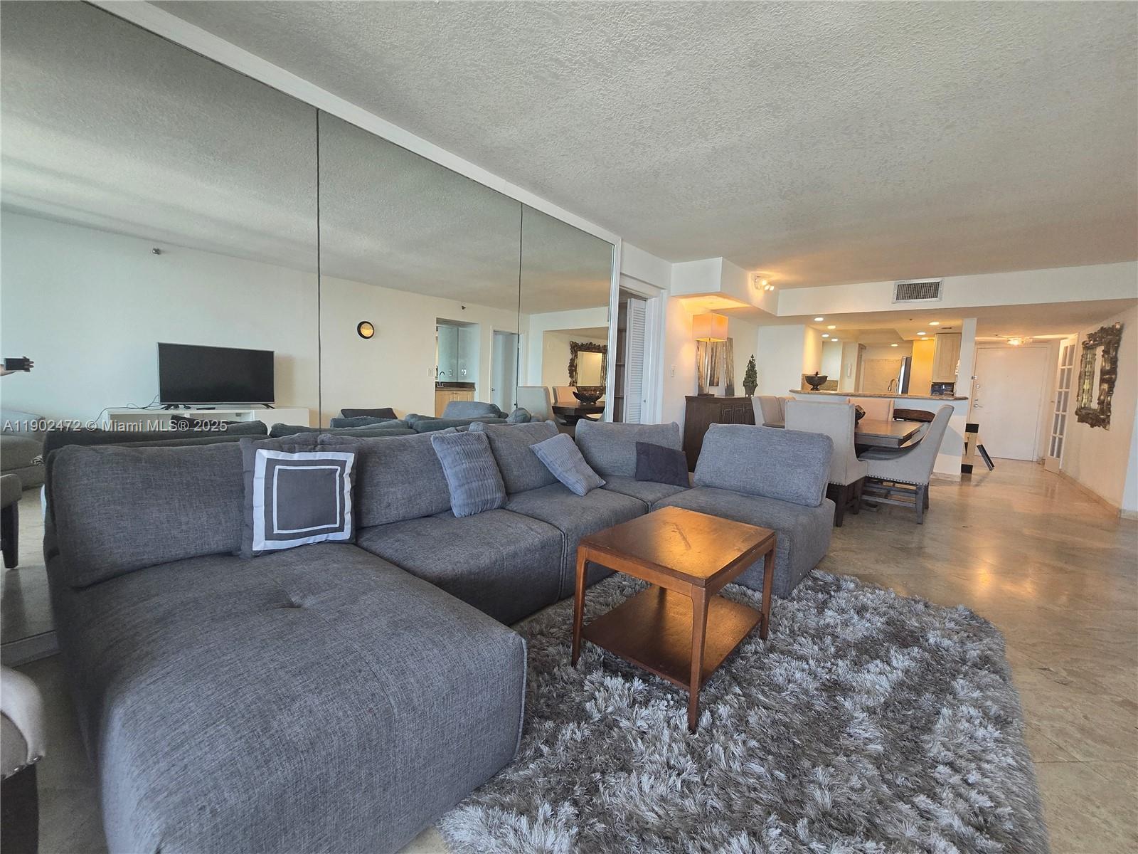1717 N Bayshore Dr #B-4141