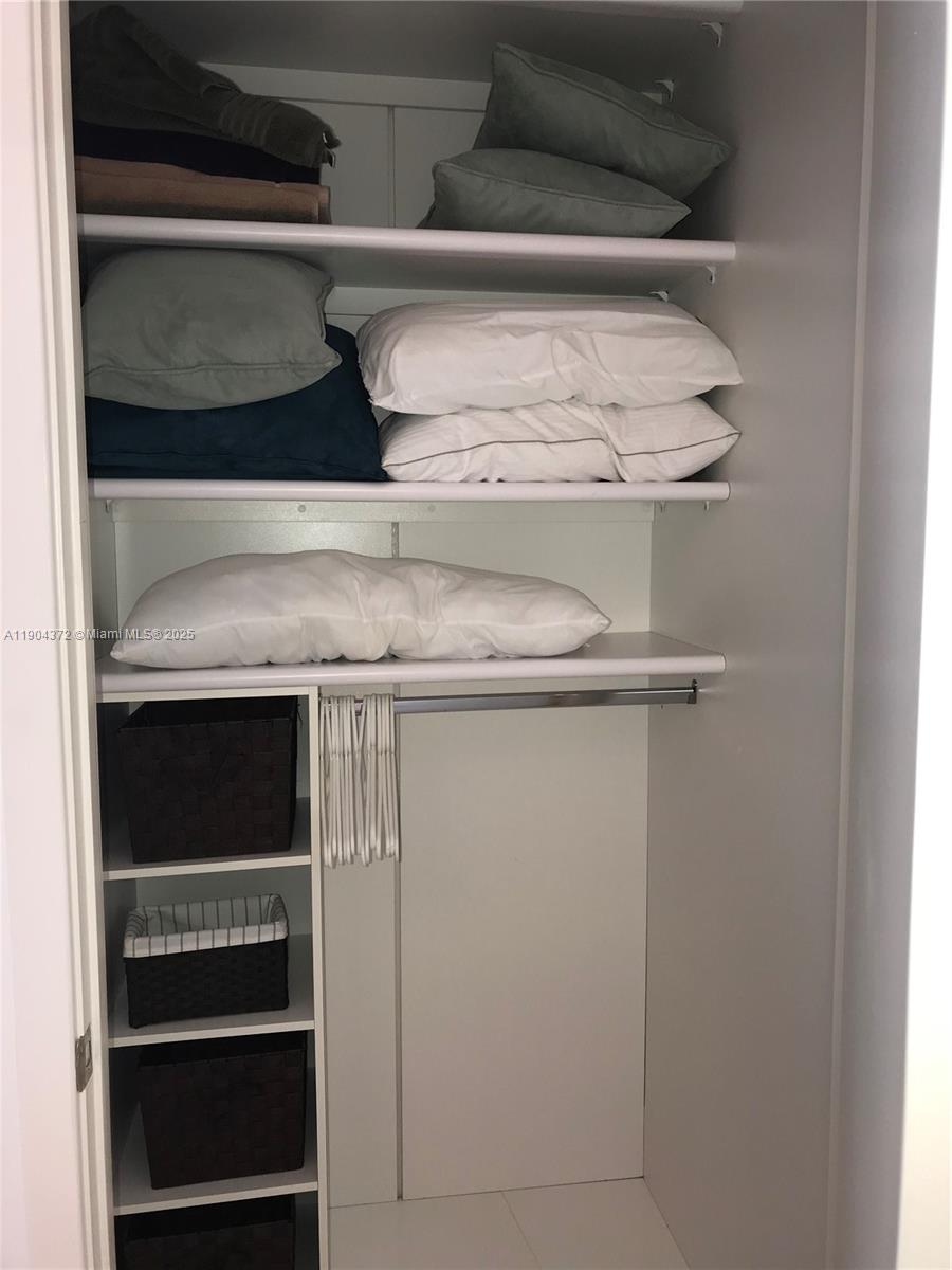 18201 Collins Ave #5104 Sunny Isles Beach, FL 33160