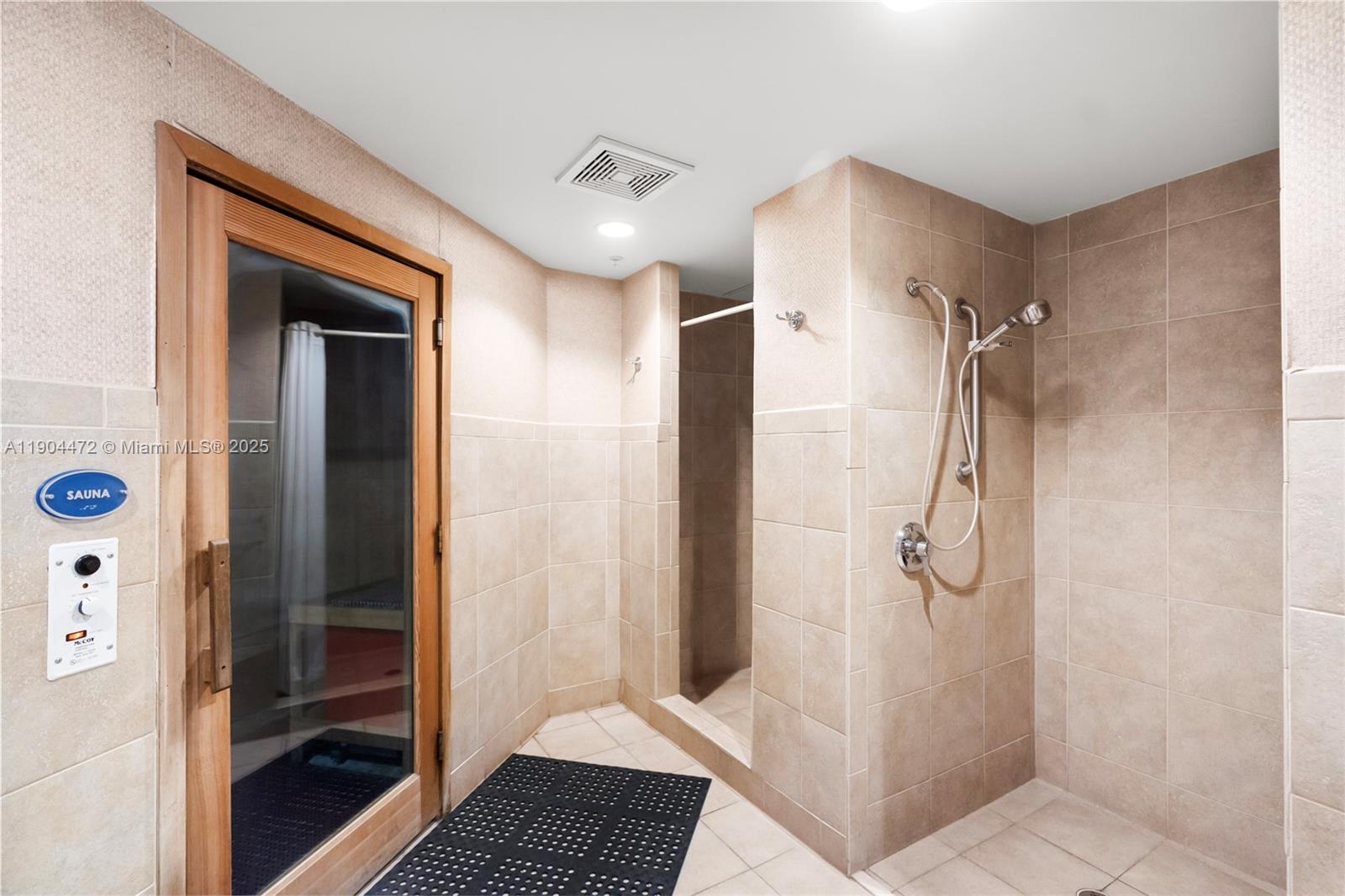 image 360 Condominium32