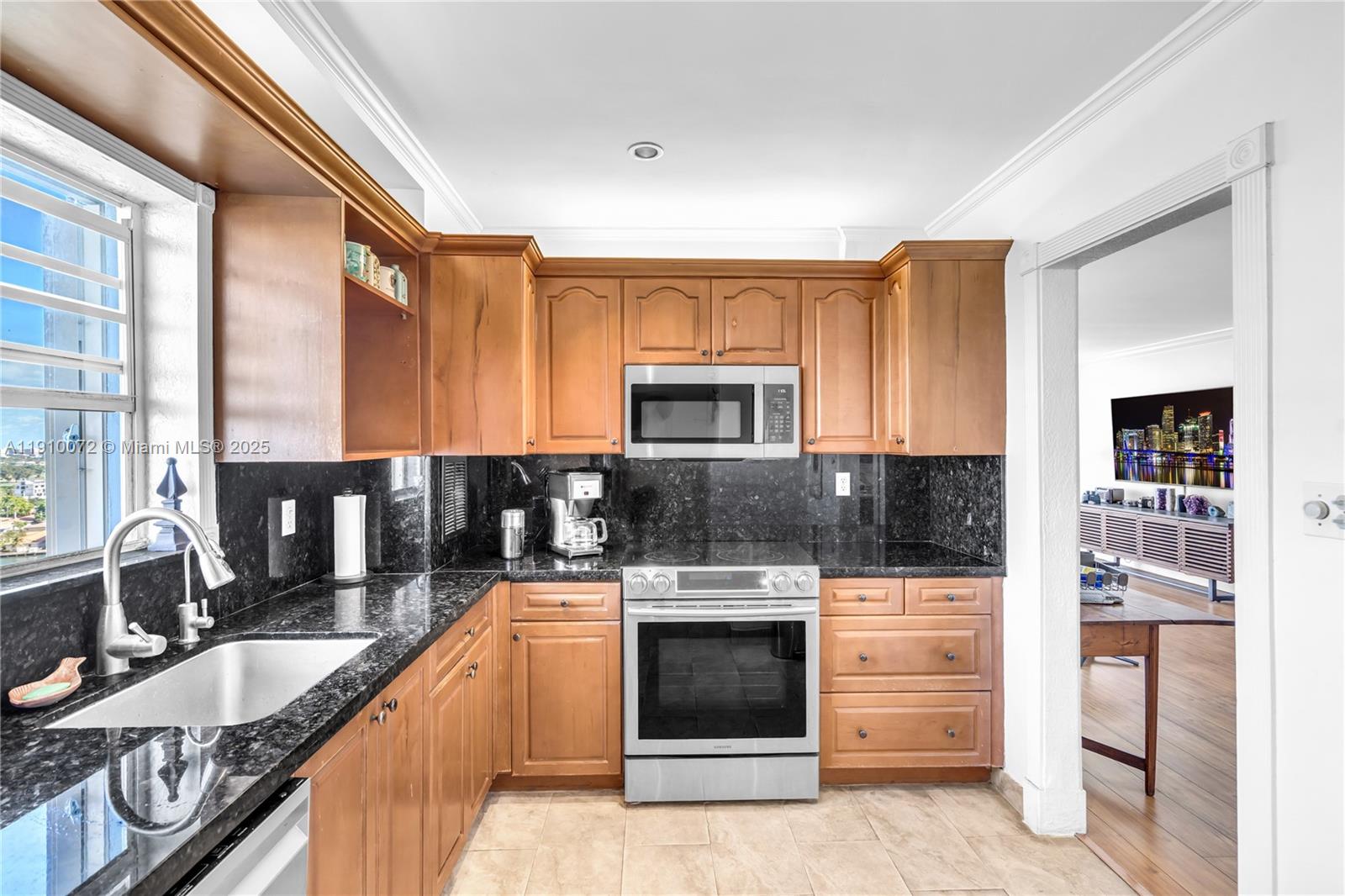 1865 79th St Cswy #PHI North Bay Village, FL 33141