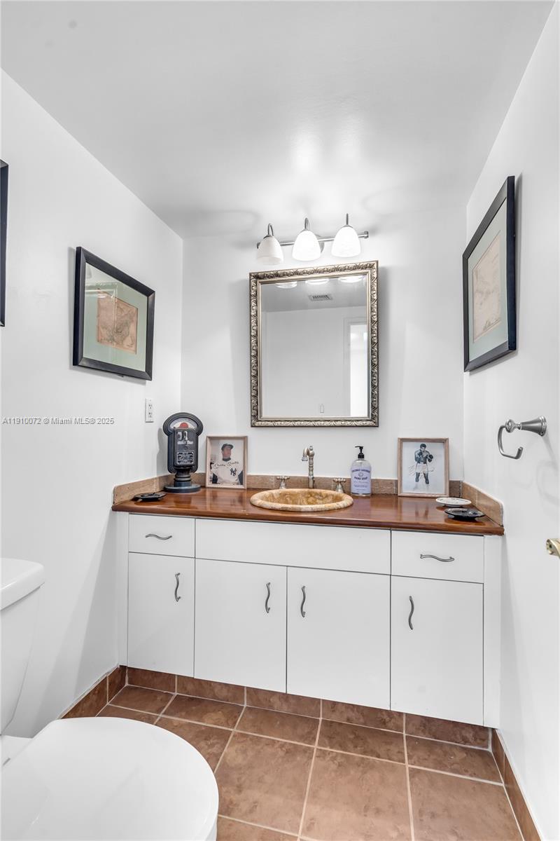 1865 79th St Cswy #PHI North Bay Village, FL 33141