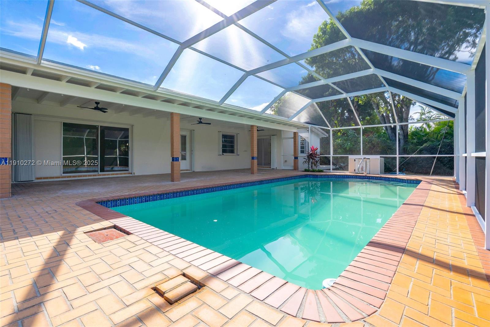 7021 SW 107th St Pinecrest, FL 33156