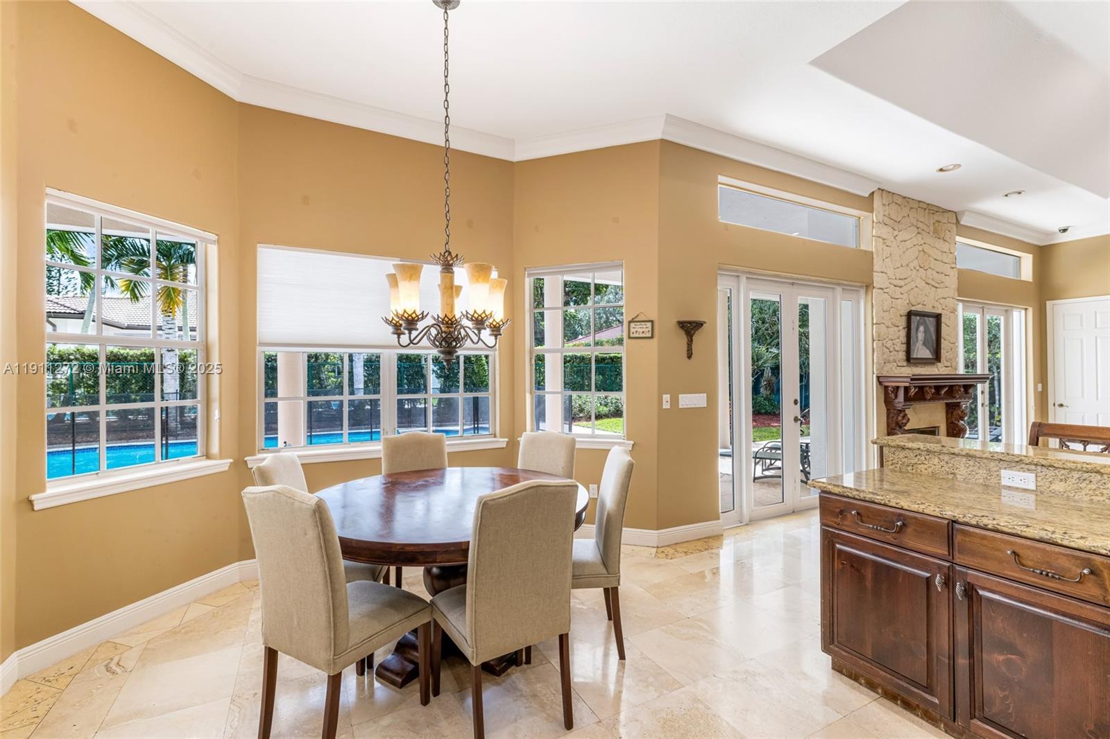 7250 SW 99th St Pinecrest, FL 33156