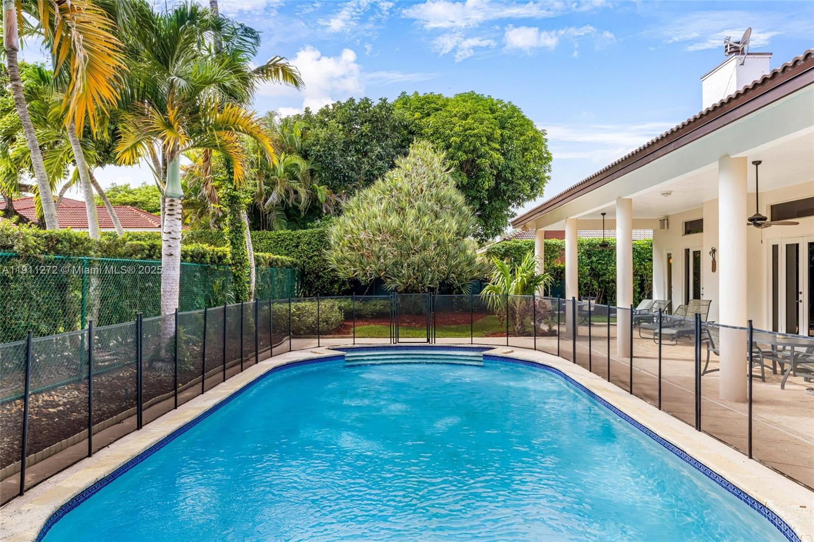 7250 SW 99th St Pinecrest, FL 33156