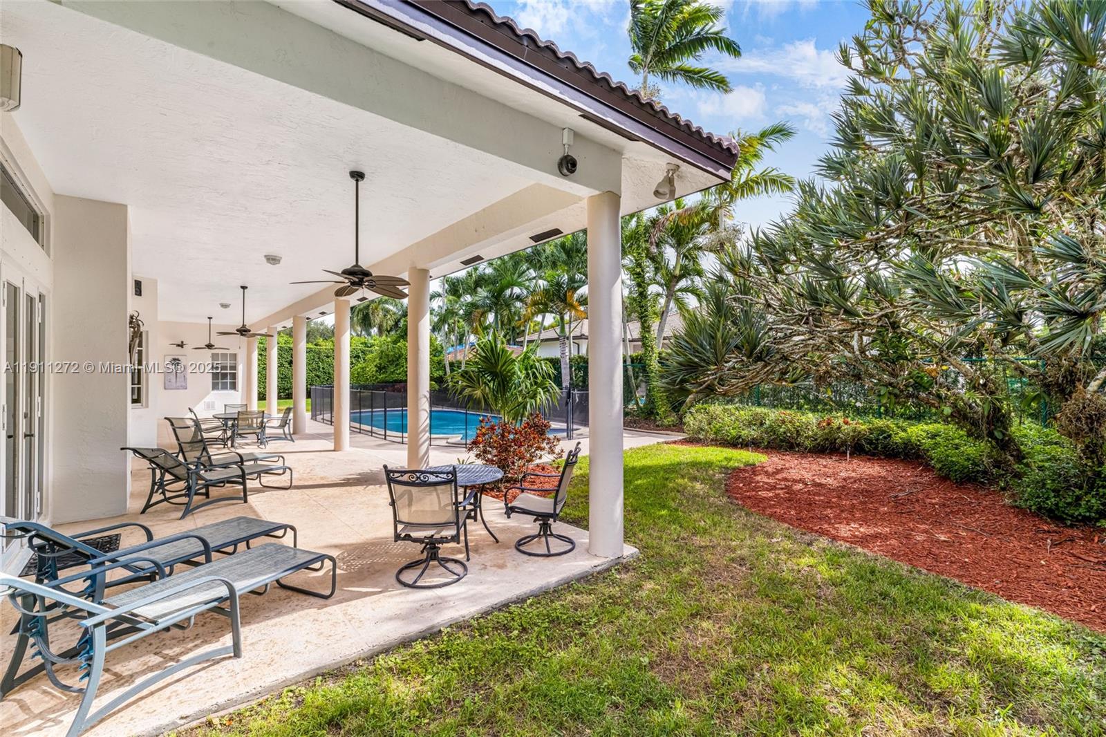 7250 SW 99th St Pinecrest, FL 33156