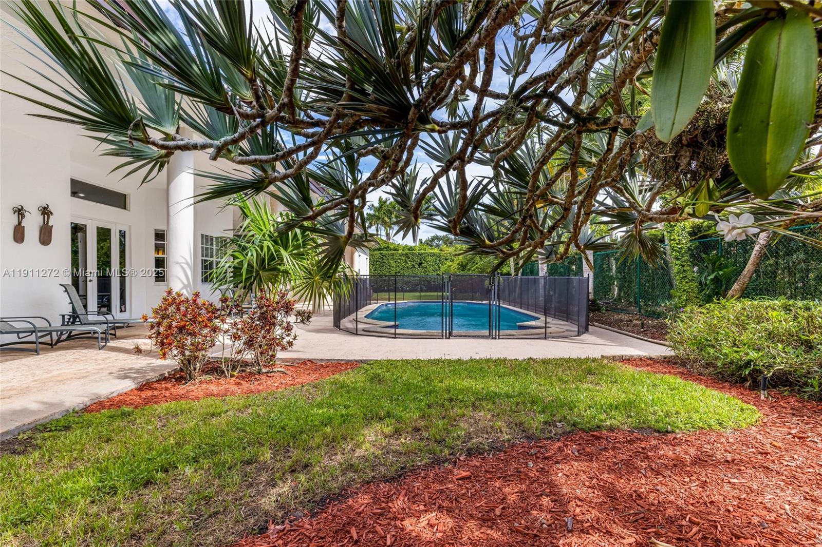 7250 SW 99th St Pinecrest, FL 33156