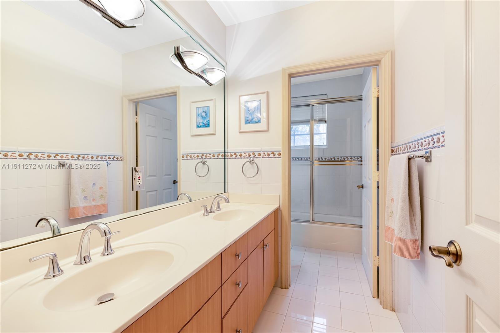 7250 SW 99th St Pinecrest, FL 33156