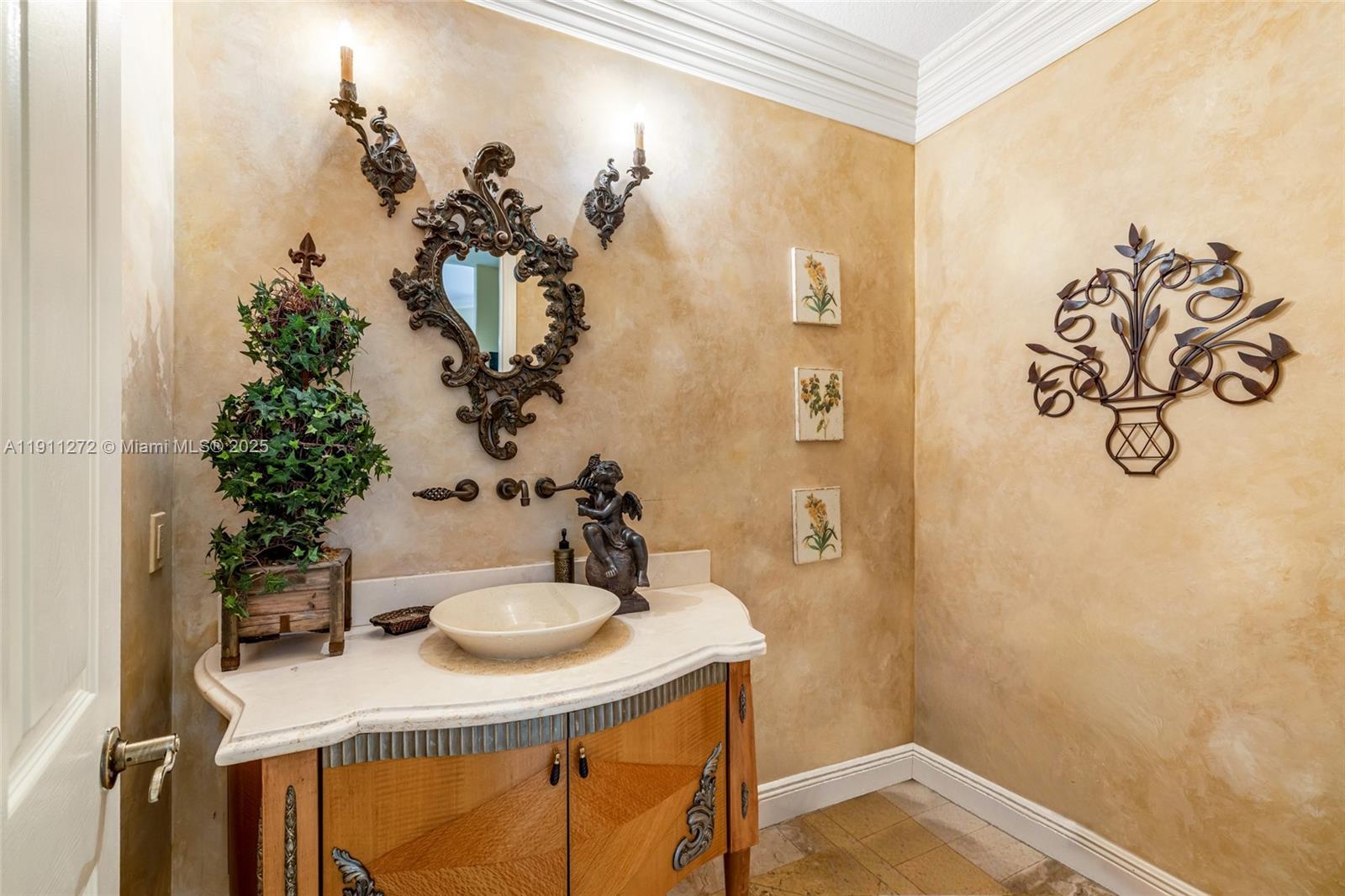 7250 SW 99th St Pinecrest, FL 33156