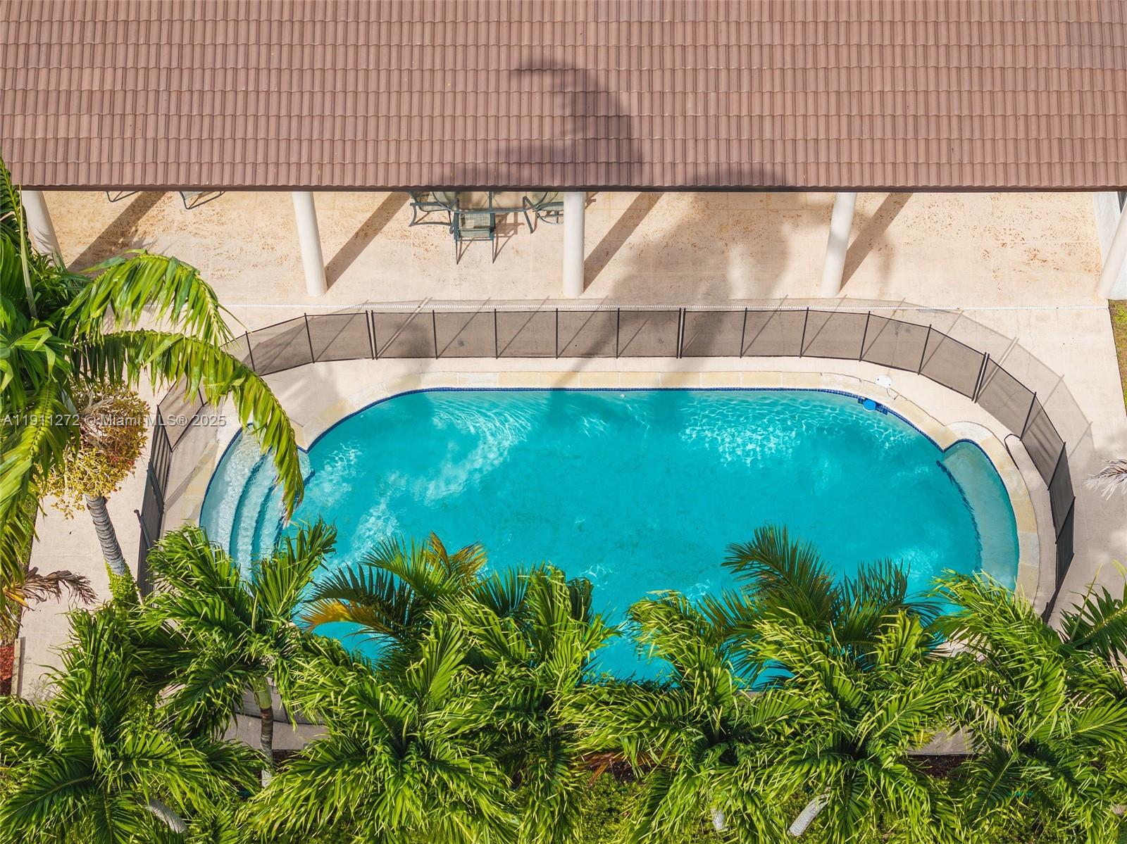 7250 SW 99th St Pinecrest, FL 33156