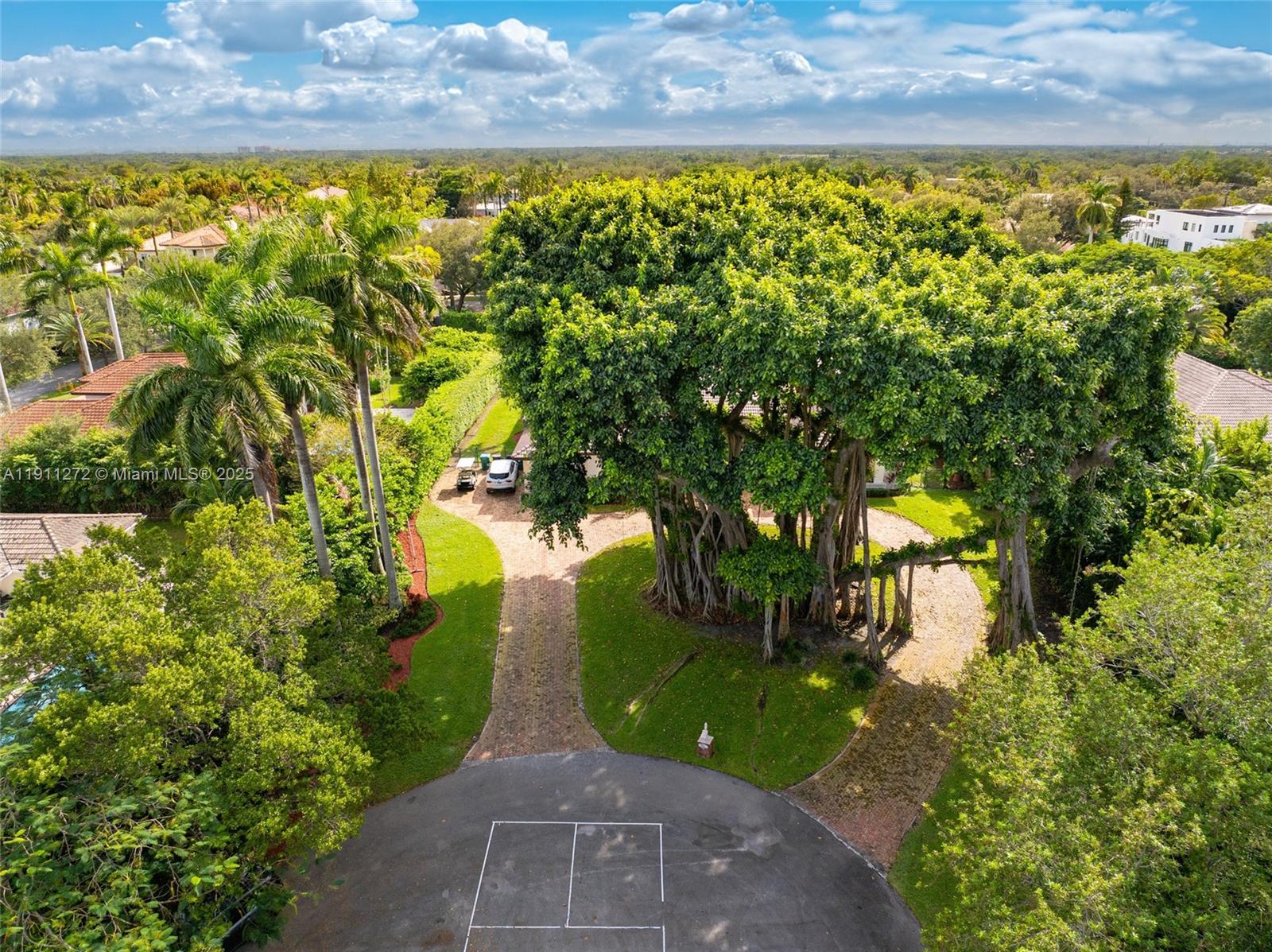 7250 SW 99th St Pinecrest, FL 33156