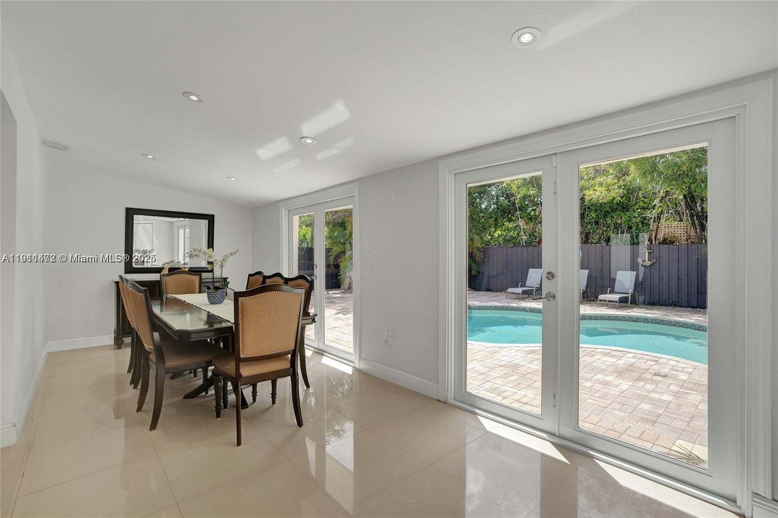 1910 N Hibiscus Dr #1910 North Miami, FL 33181