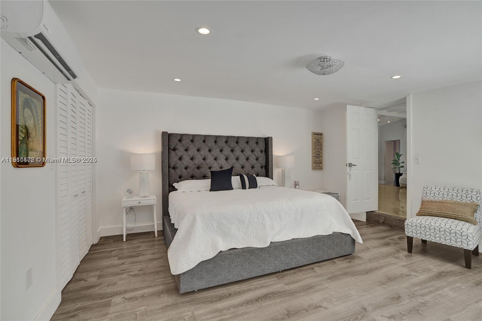 1910 N Hibiscus Dr #1910 North Miami, FL 33181