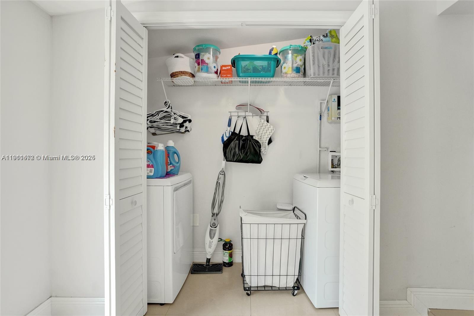 1910 N Hibiscus Dr #1910 North Miami, FL 33181