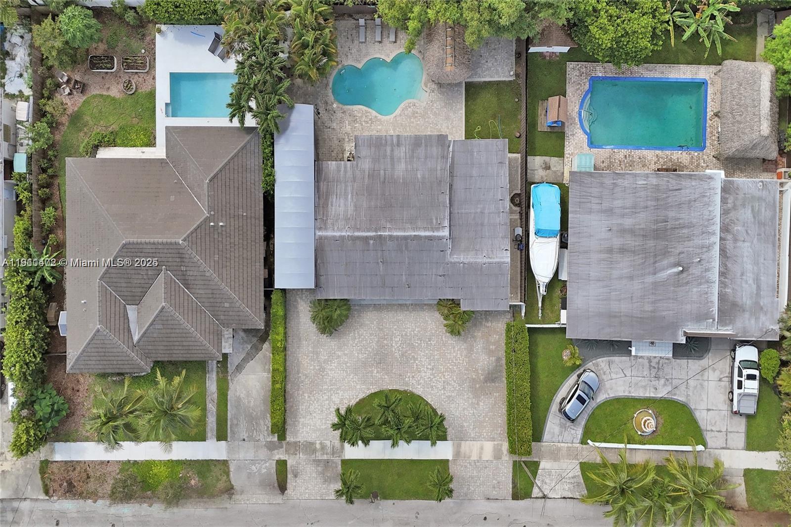 1910 N Hibiscus Dr #1910 North Miami, FL 33181