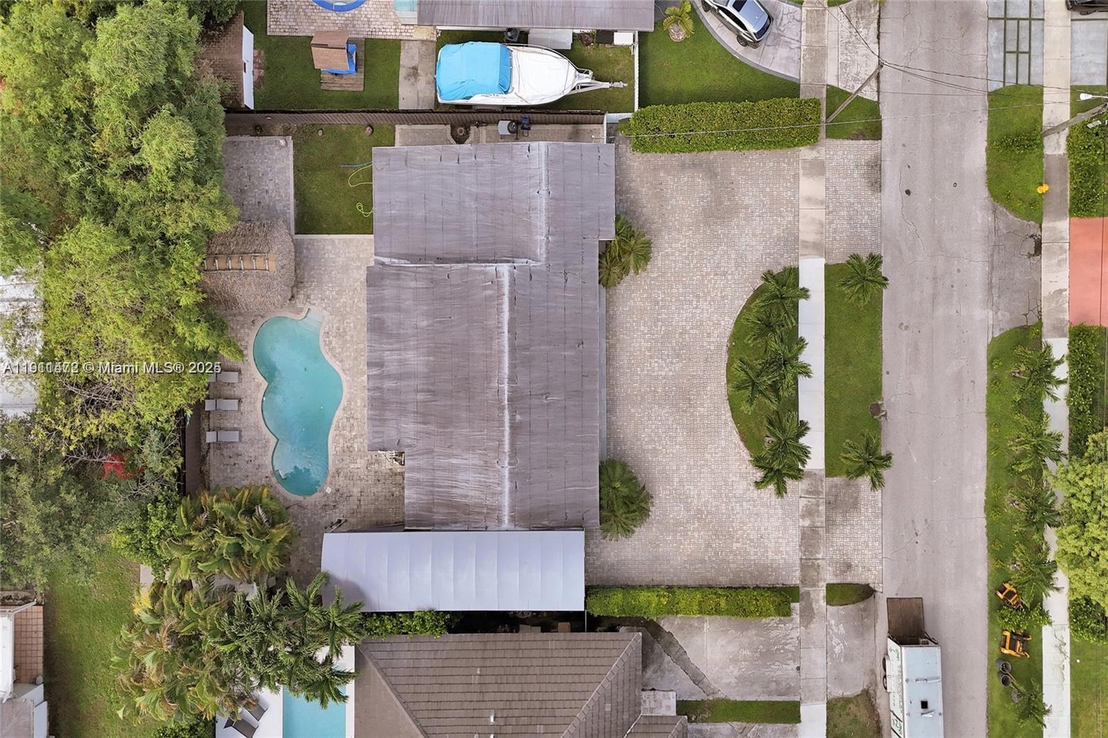 1910 N Hibiscus Dr #1910 North Miami, FL 33181