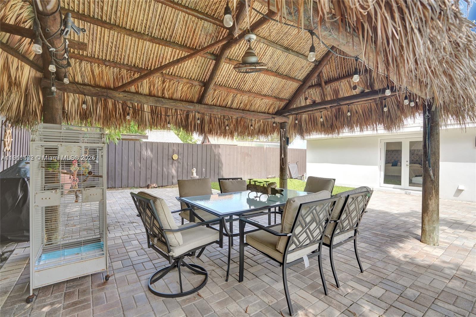 1910 N Hibiscus Dr #1910 North Miami, FL 33181