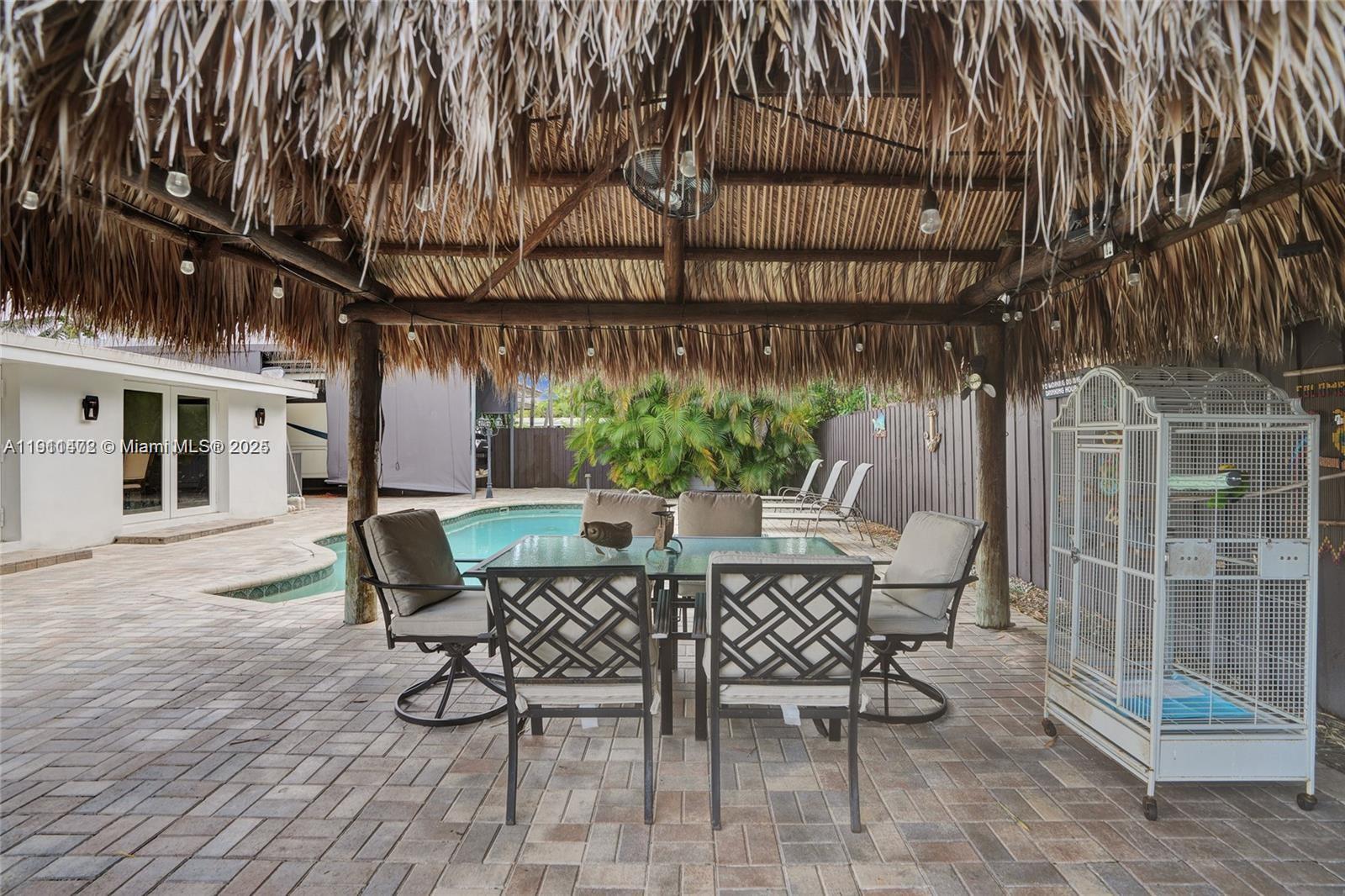 1910 N Hibiscus Dr #1910 North Miami, FL 33181