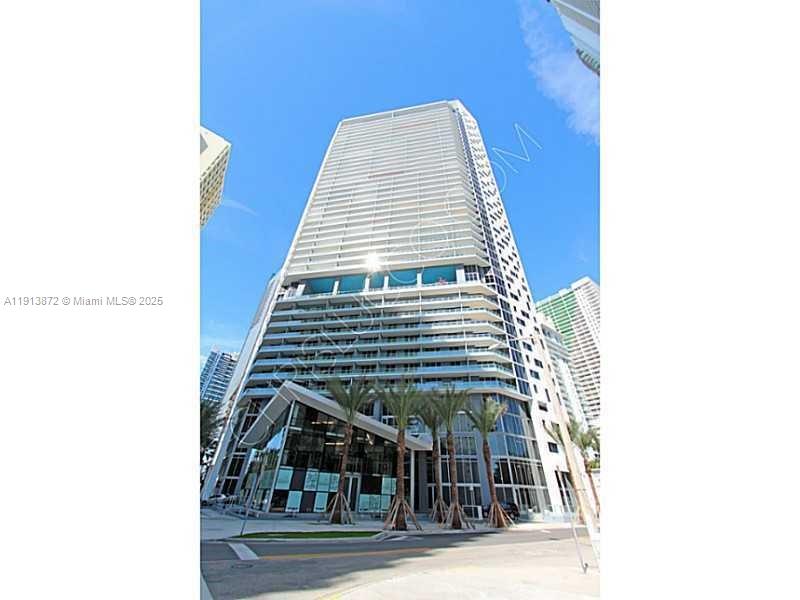 1300 Brickell Bay Dr #2400