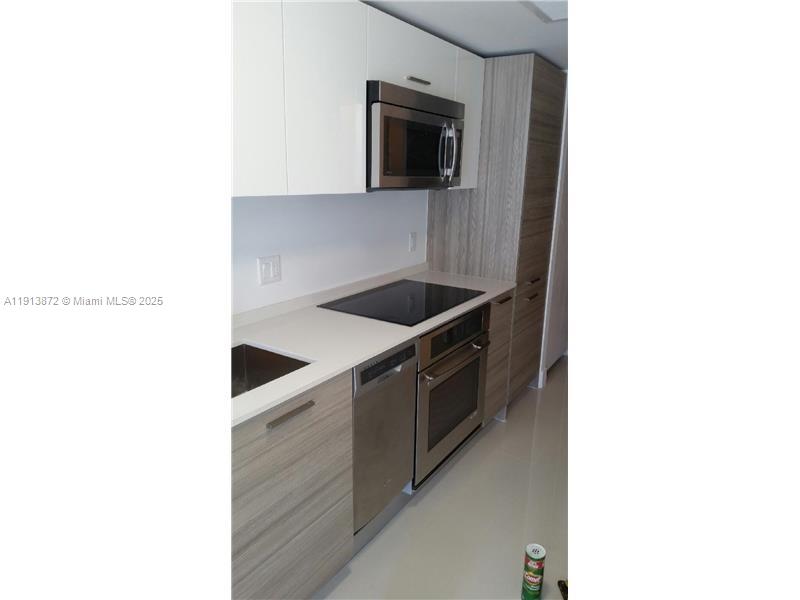 1300 Brickell Bay Dr #2400 Miami, FL 33131