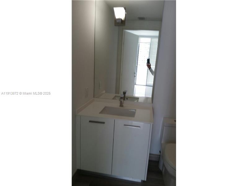 1300 Brickell Bay Dr #2400 Miami, FL 33131