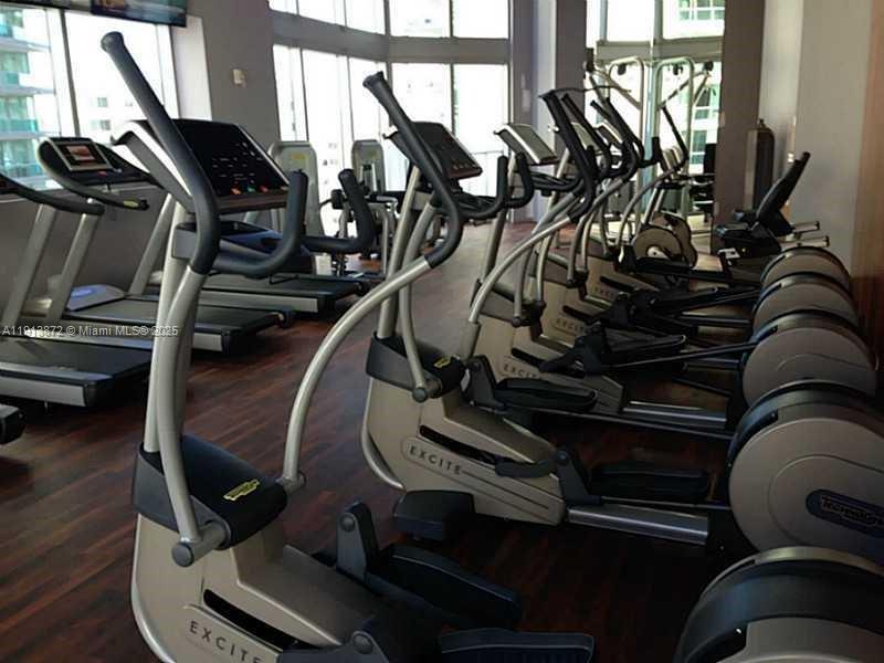 1300 Brickell Bay Dr #2400 Miami, FL 33131