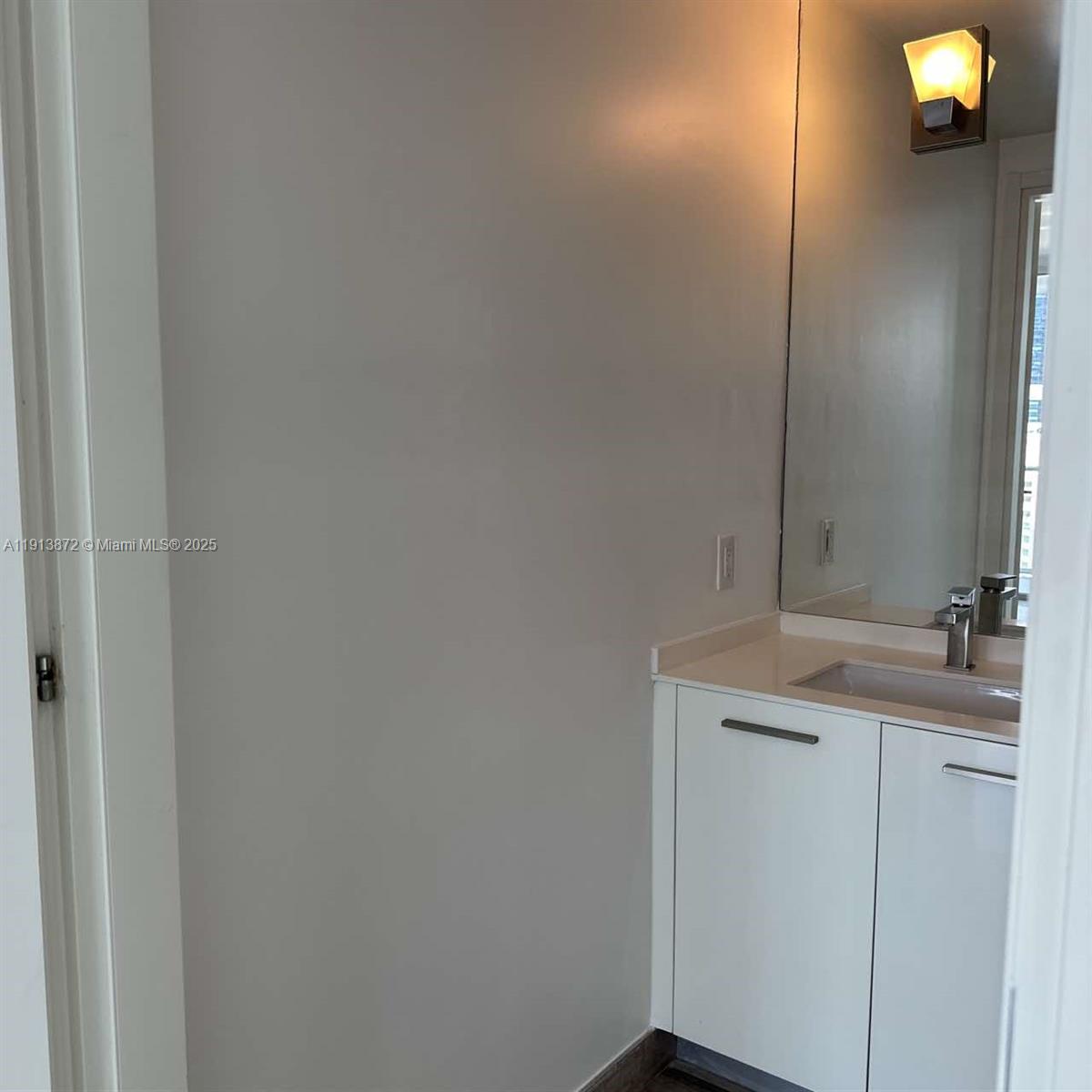 1300 Brickell Bay Dr #2400 Miami, FL 33131