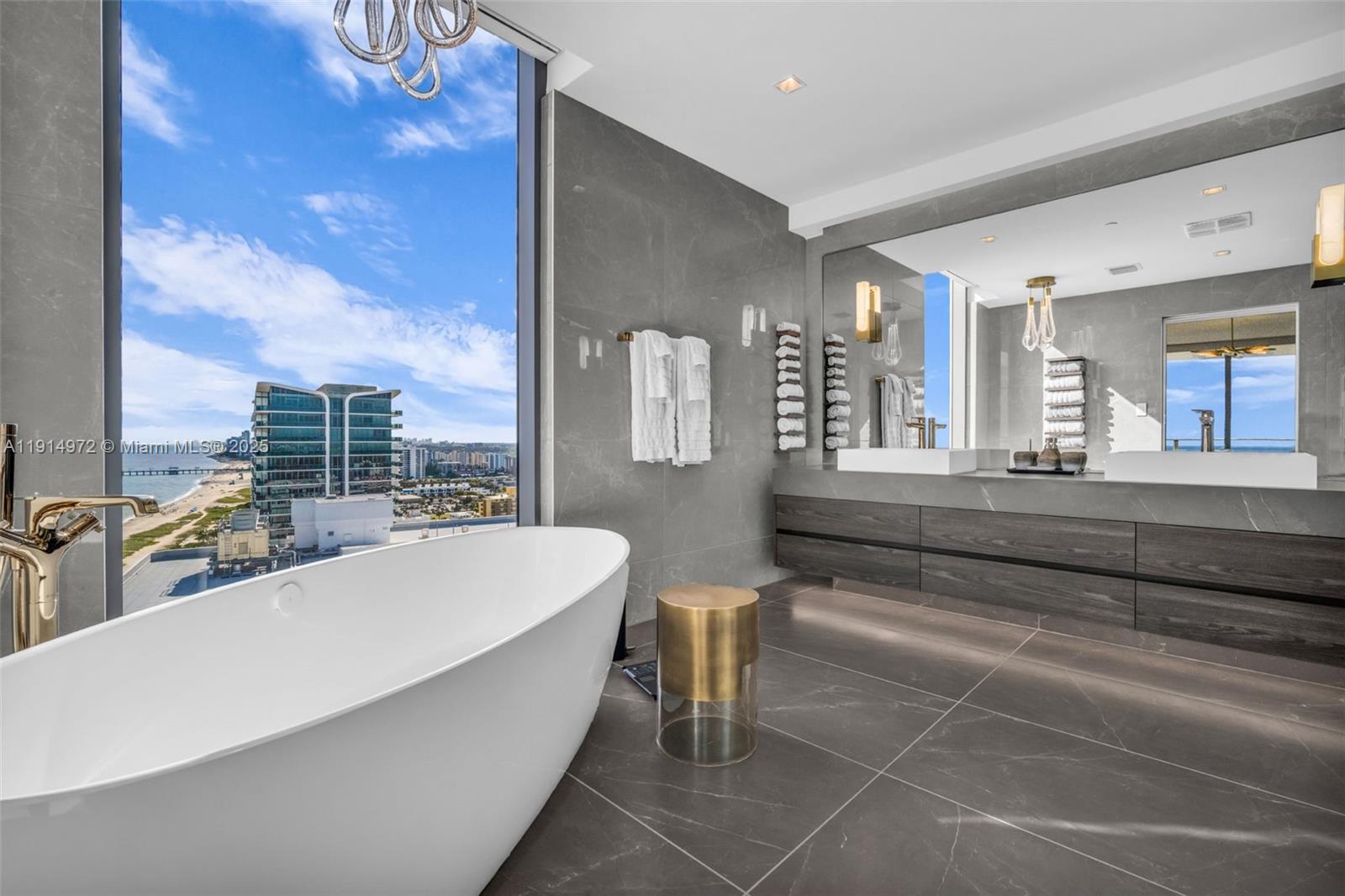 1116 N Ocean Blvd #MPH01 Pompano Beach, FL 33062