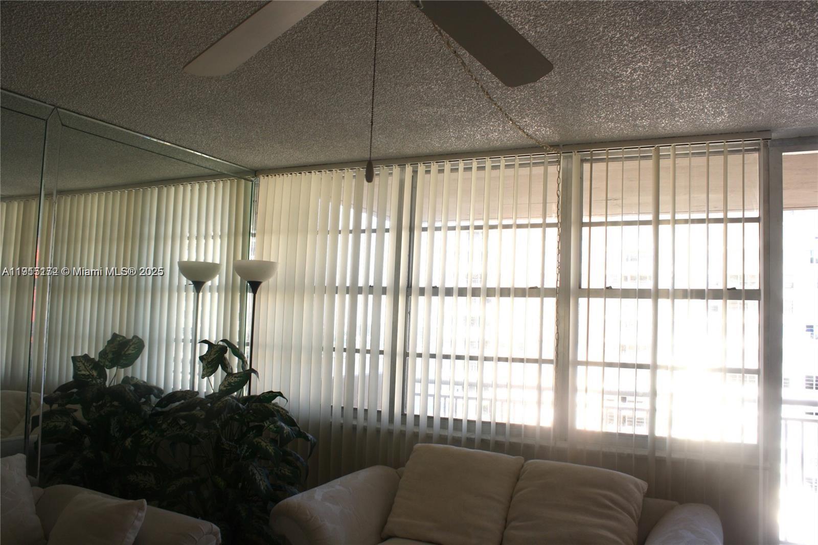 image Winston Towers 10012