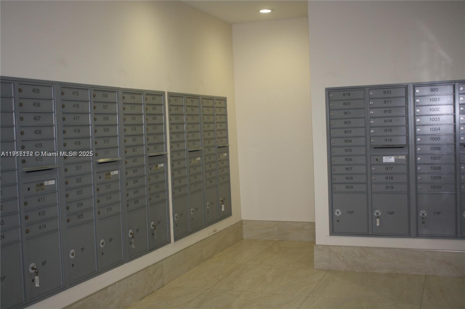 image Winston Towers 10015