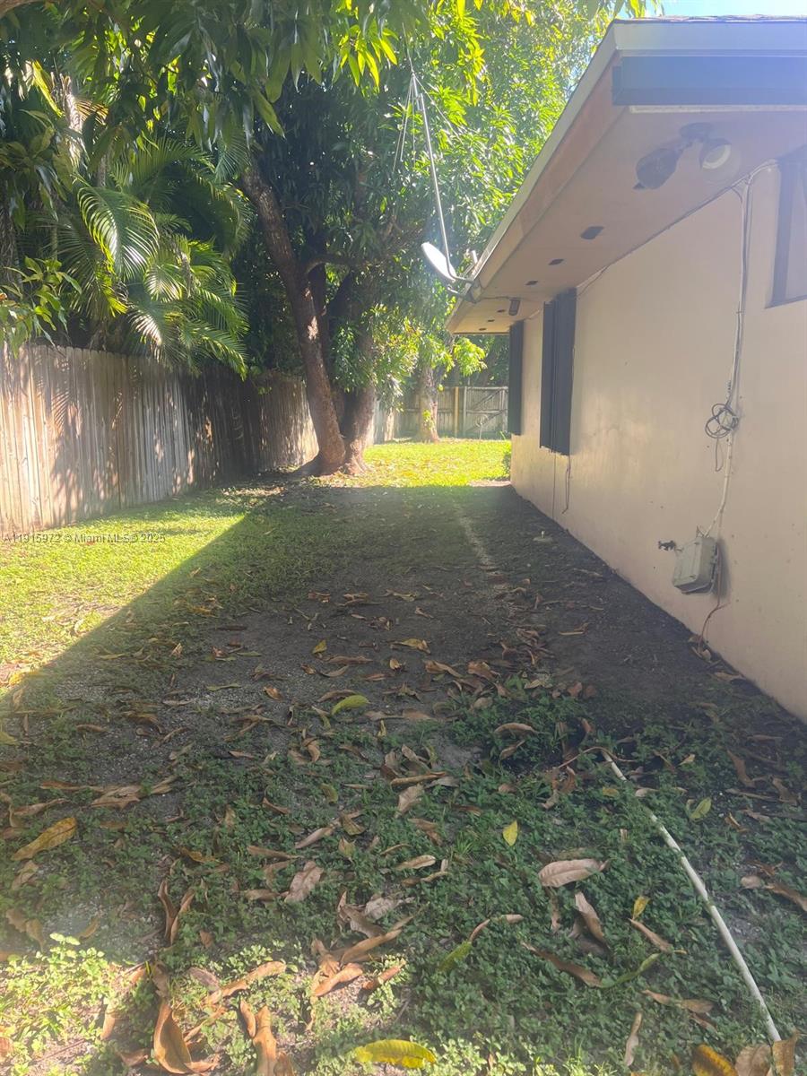 15804 SW 82nd Ct Palmetto Bay, FL 33157