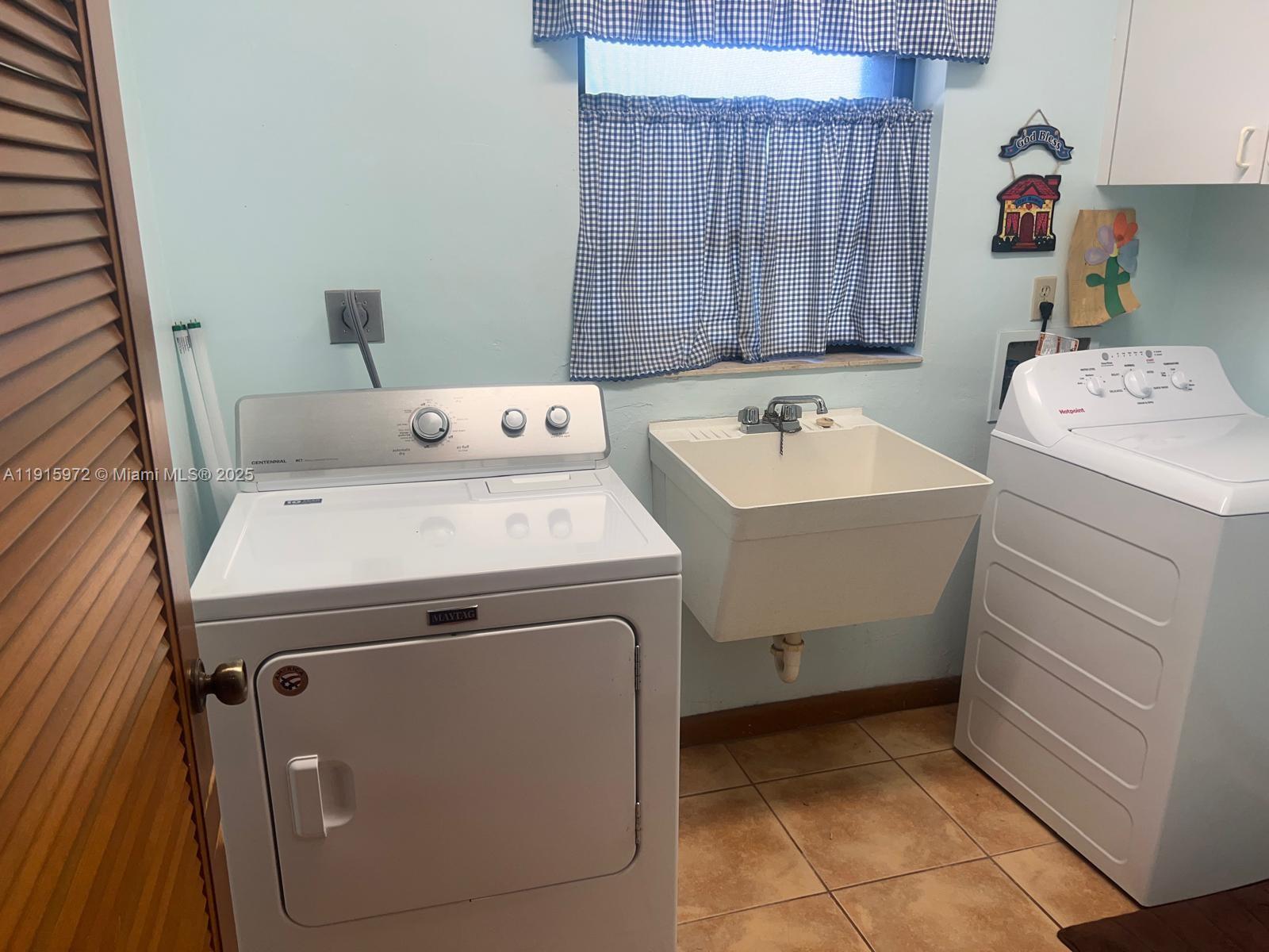 15804 SW 82nd Ct Palmetto Bay, FL 33157