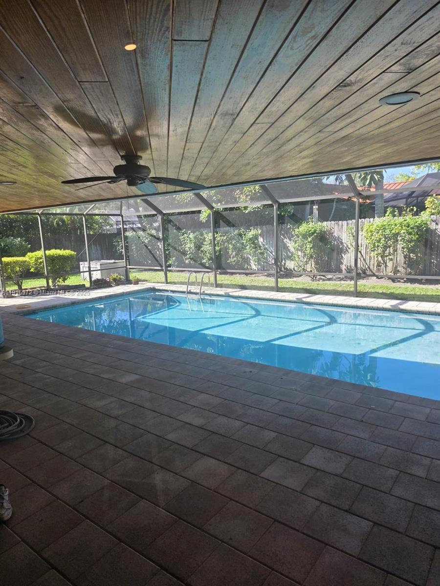 15804 SW 82nd Ct Palmetto Bay, FL 33157