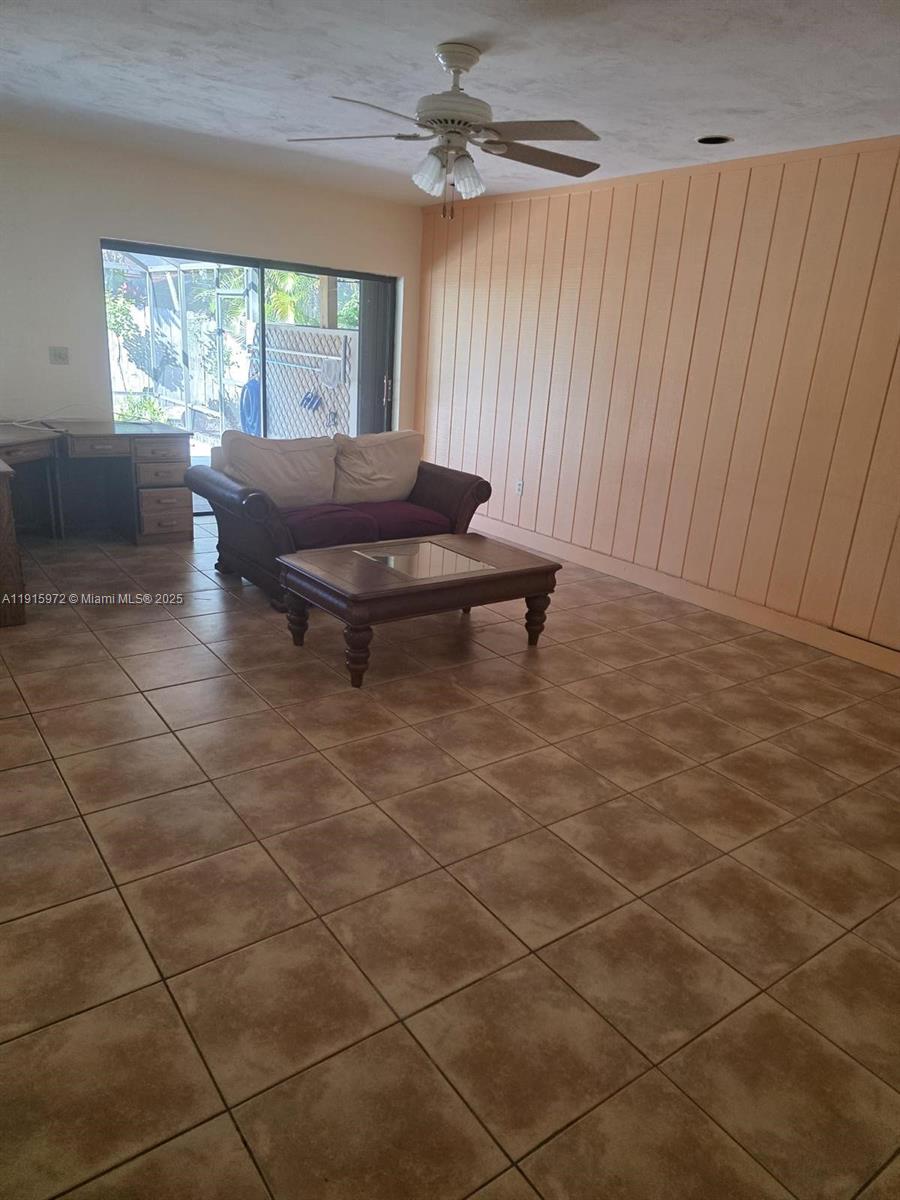 15804 SW 82nd Ct Palmetto Bay, FL 33157