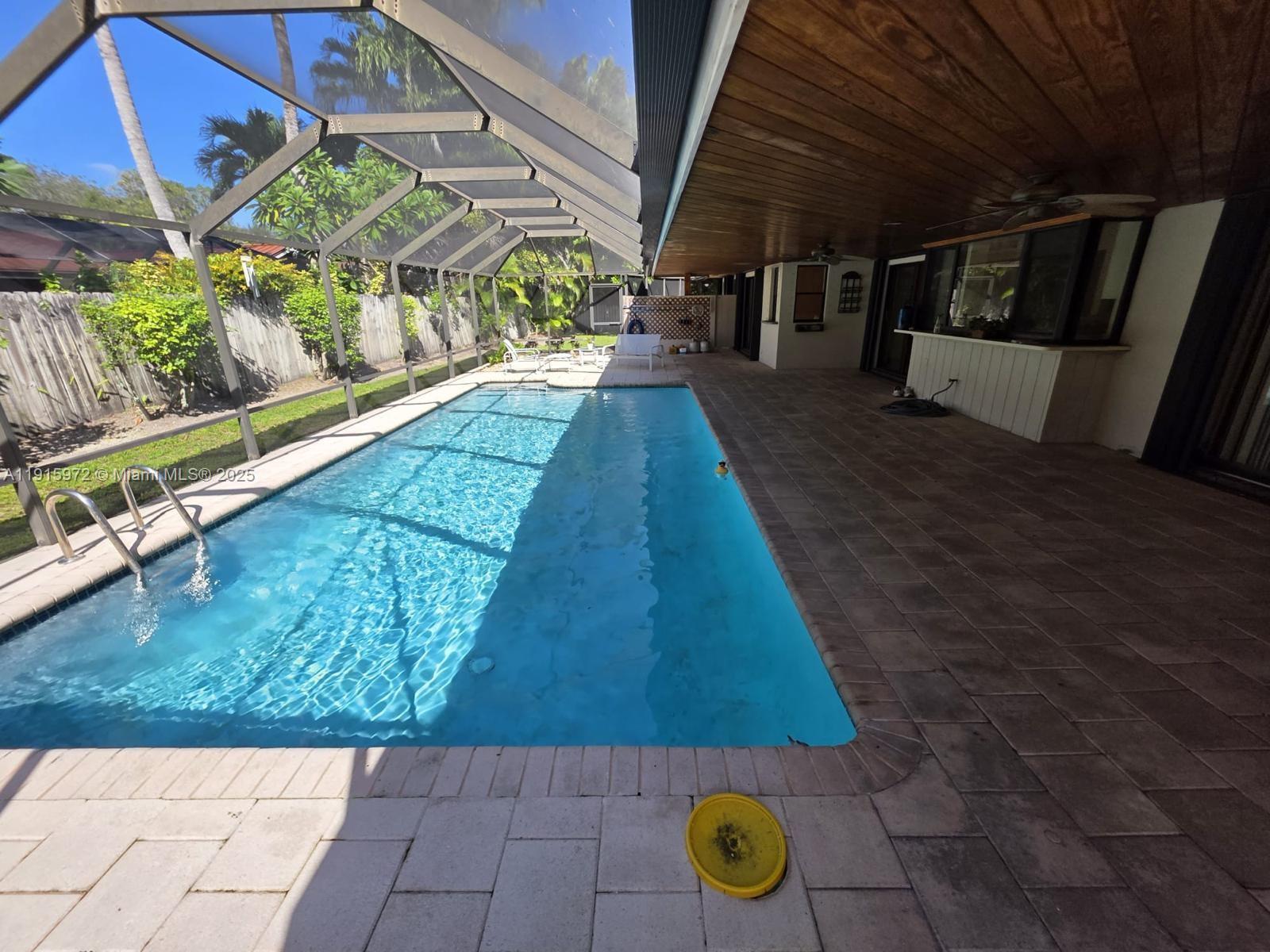 15804 SW 82nd Ct Palmetto Bay, FL 33157