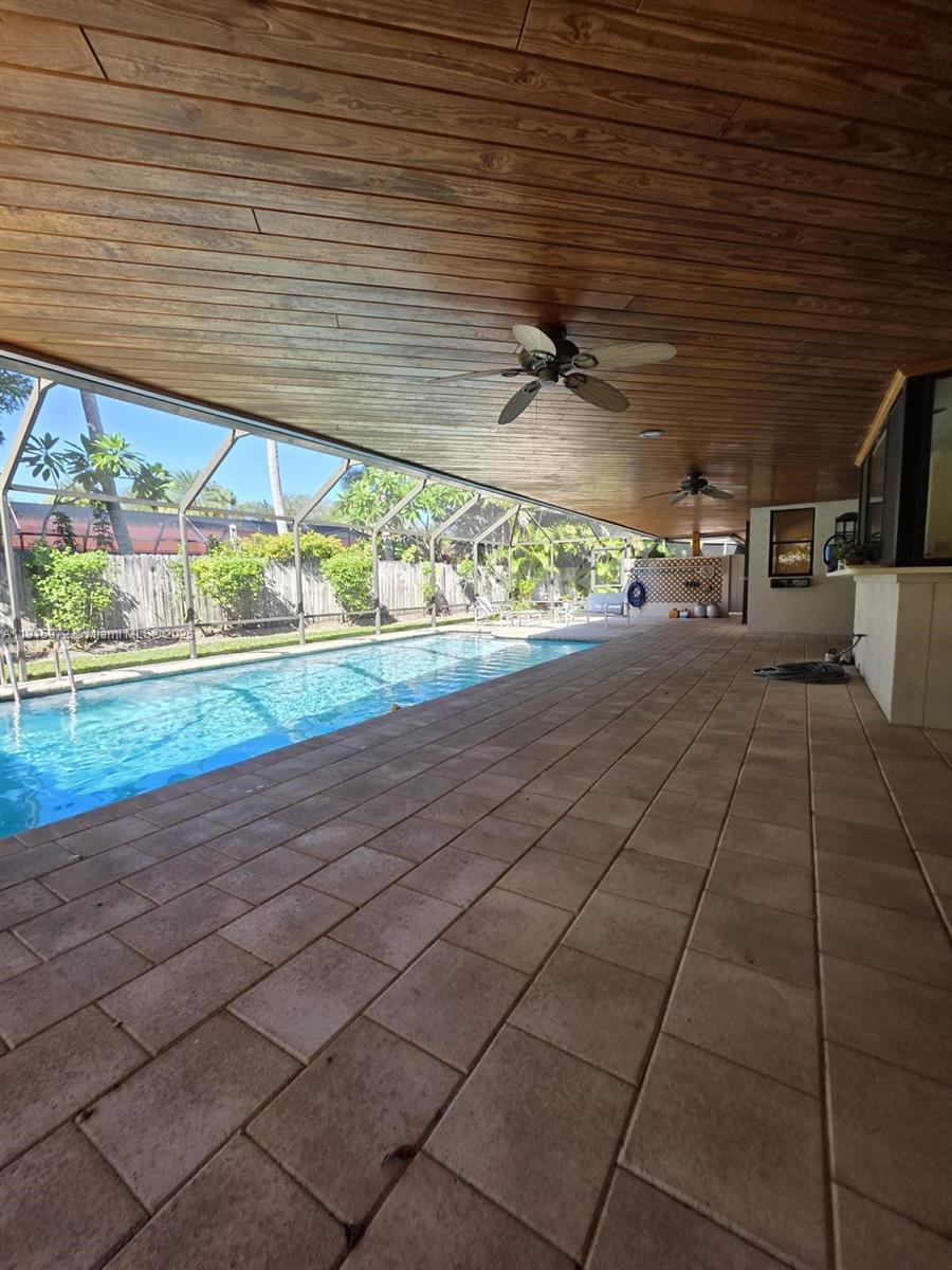 15804 SW 82nd Ct Palmetto Bay, FL 33157