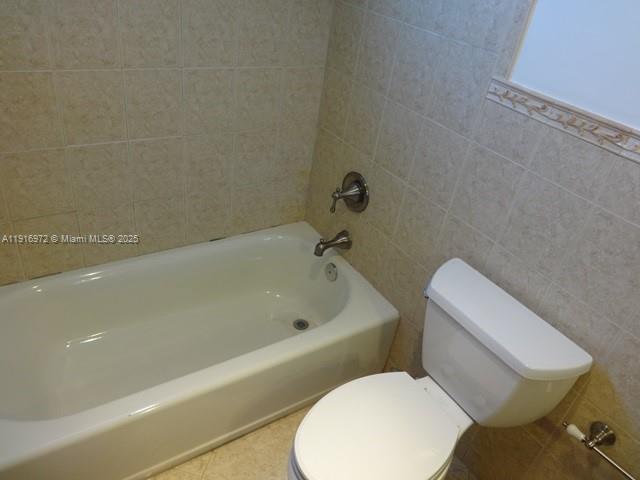 1165 98th St #403 Bay Harbor Islands, FL 33154