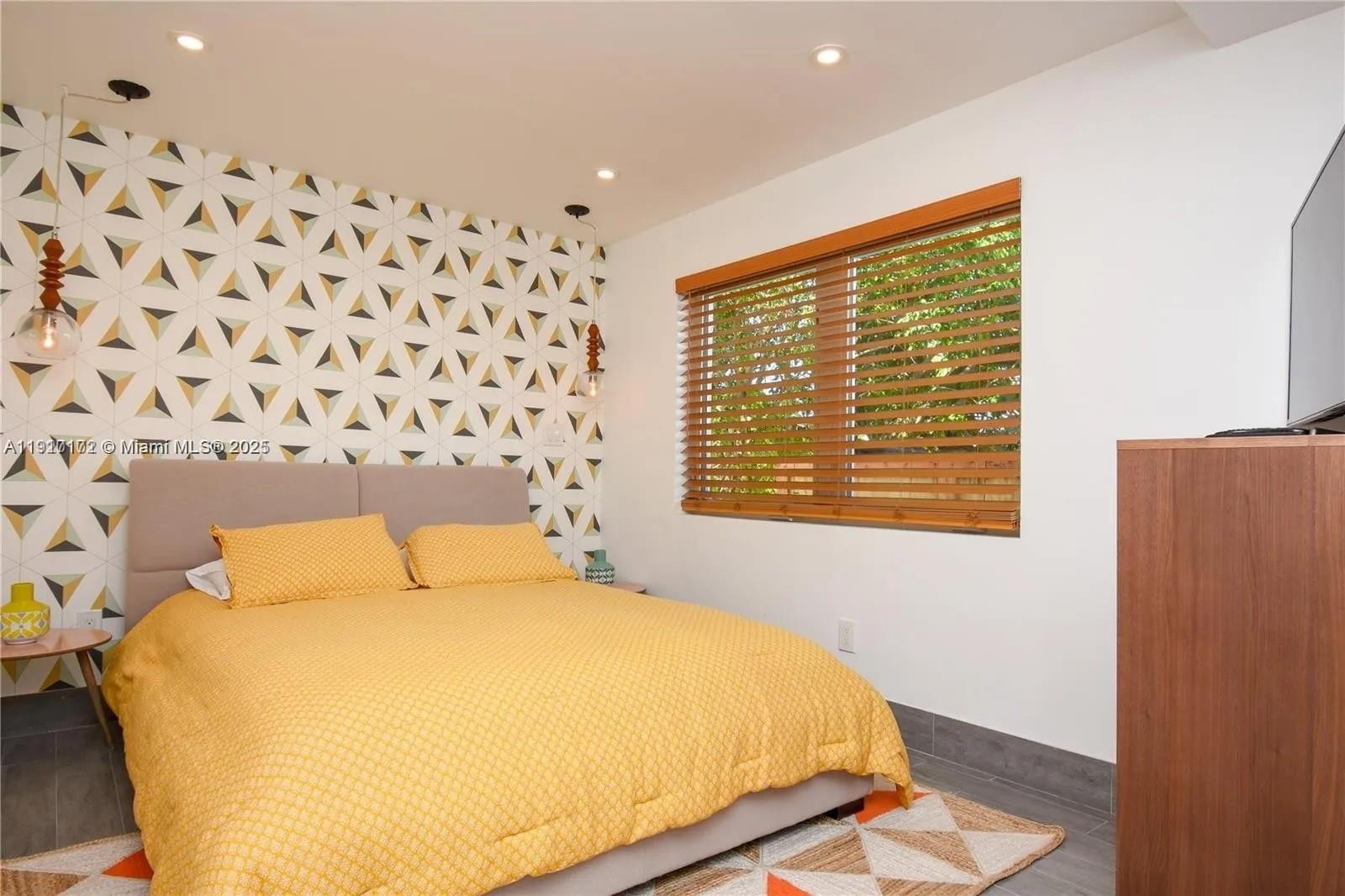 641 86th St #N/A Miami Beach, FL 33141