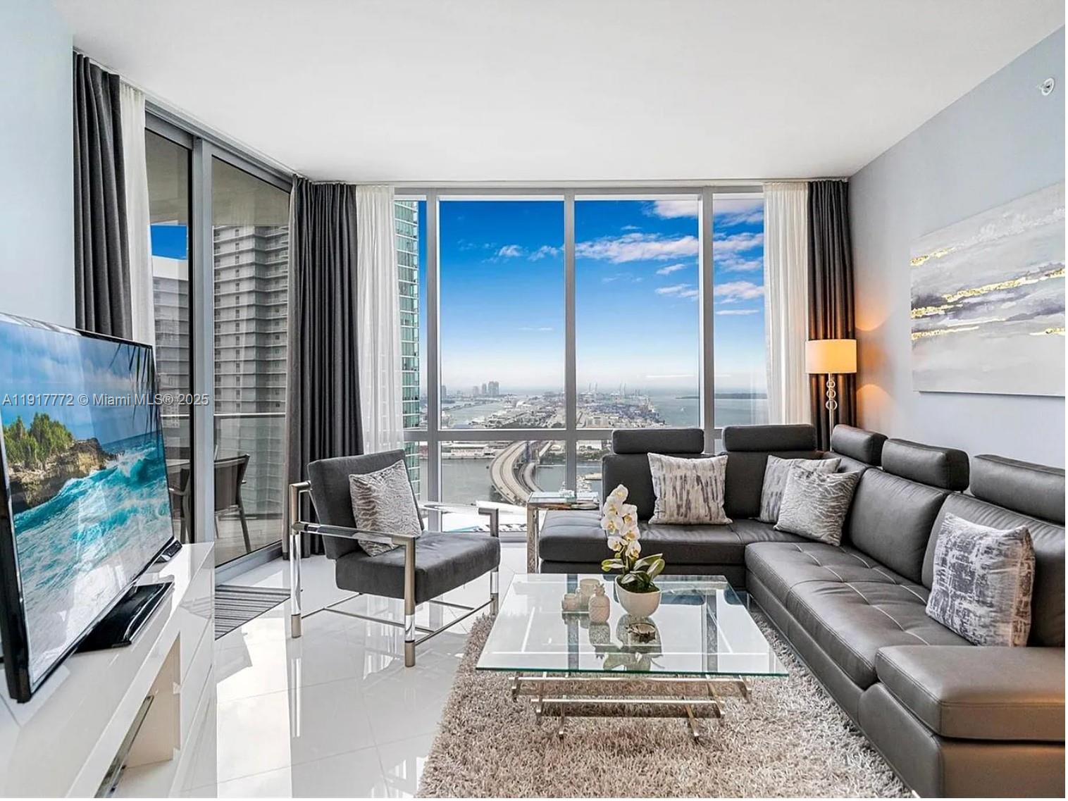 851 NE 1st Ave #3909