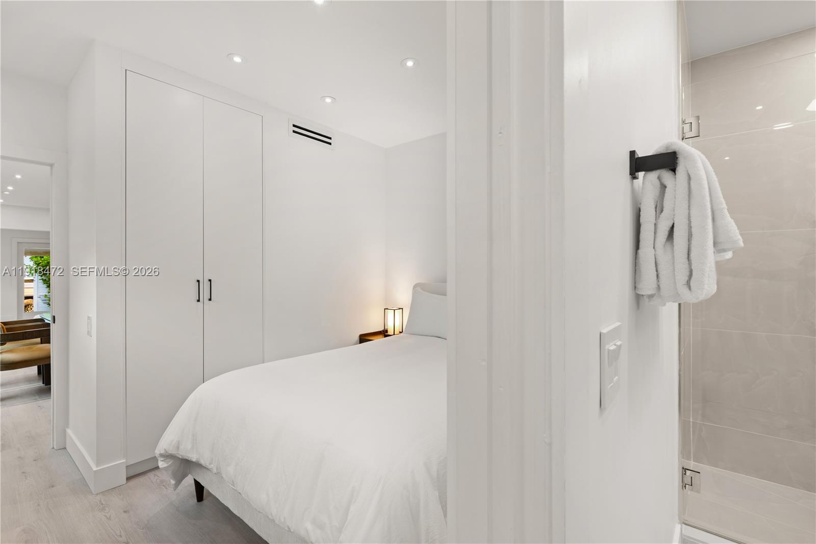 3616 SW 26th St Miami, FL 33133