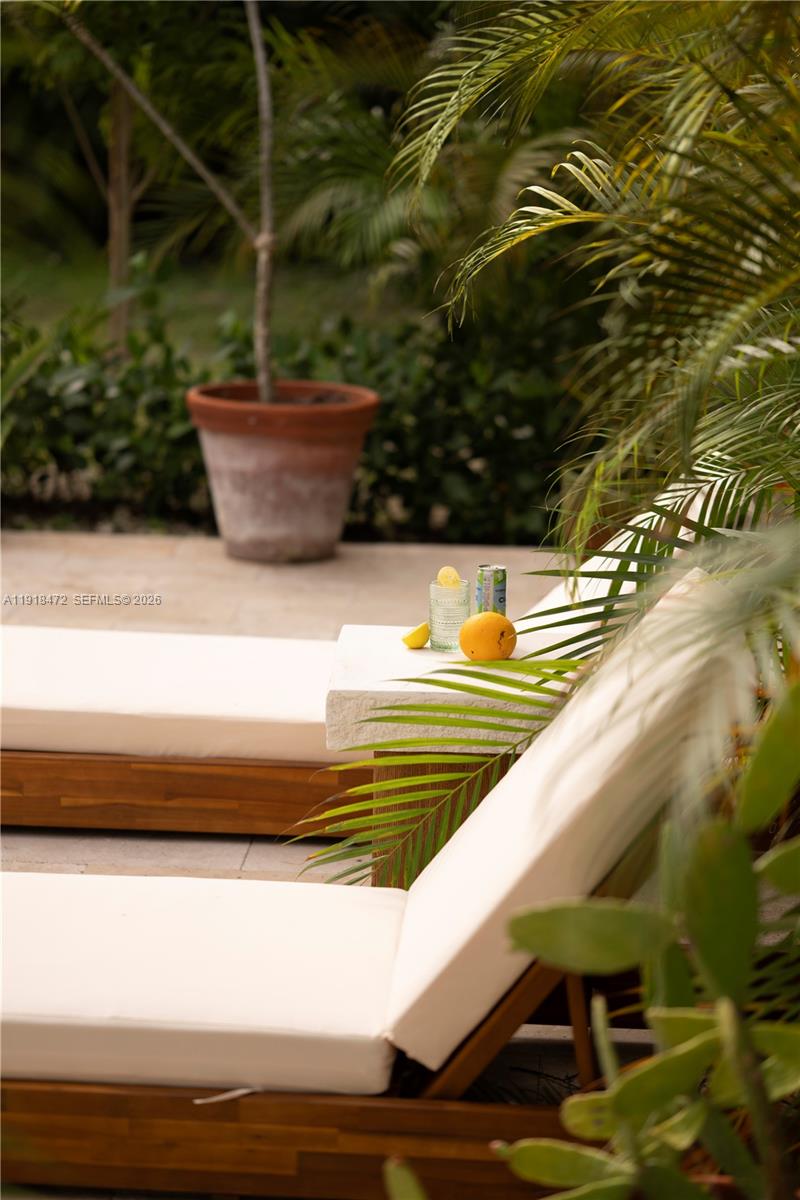 3616 SW 26th St Miami, FL 33133